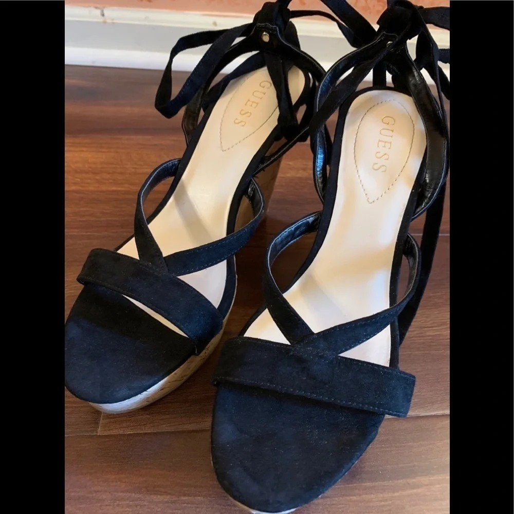 GUESS Platform Wedge Size 9M